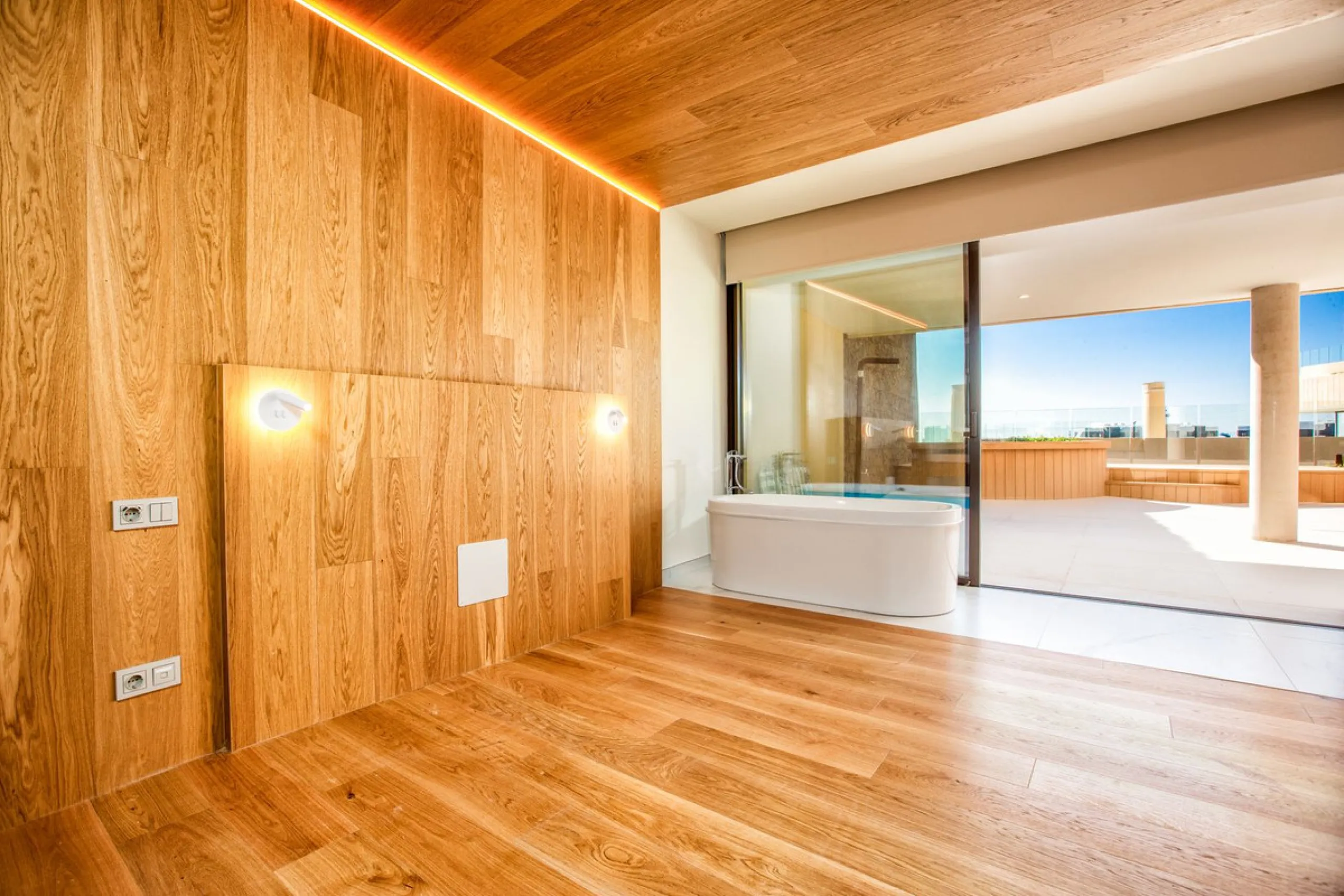 Apartment - Ground Floor Apartment в продаже в Fuengirola, Málaga. В доме 2 спален и 2 ванных комнат. Площадь дома 90 м². Площадь участка 63 м²