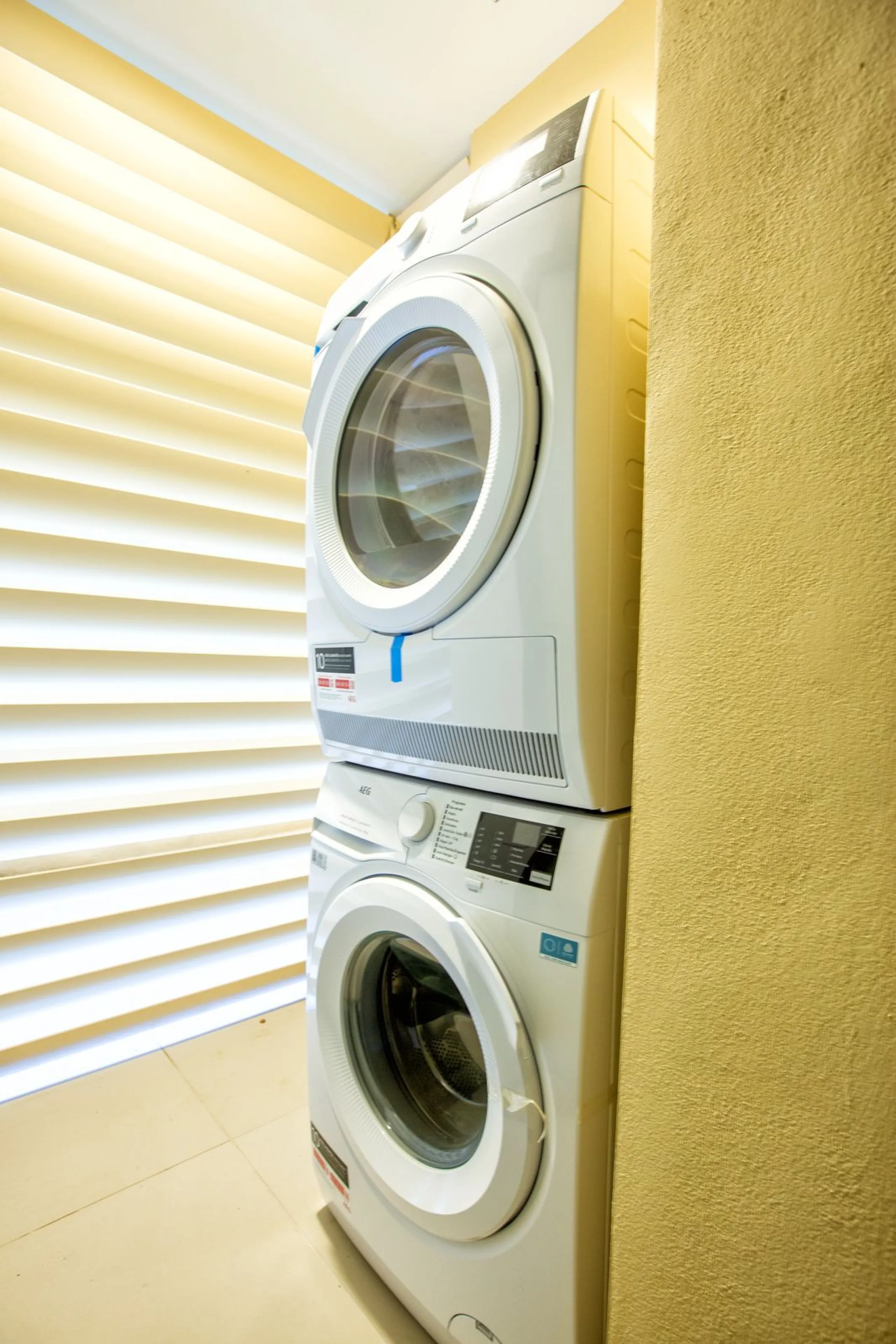Apartment - Ground Floor Apartment в продаже в Fuengirola, Málaga. В доме 2 спален и 2 ванных комнат. Площадь дома 90 м². Площадь участка 63 м²