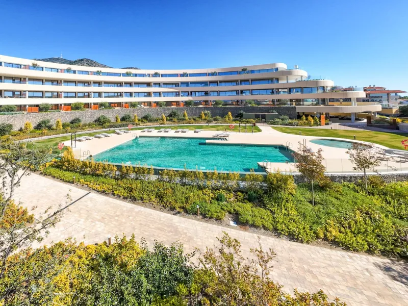 Apartment - Ground Floor Apartment в продаже в Fuengirola, Málaga. В доме 2 спален и 2 ванных комнат. Площадь дома 90 м². Площадь участка 63 м²