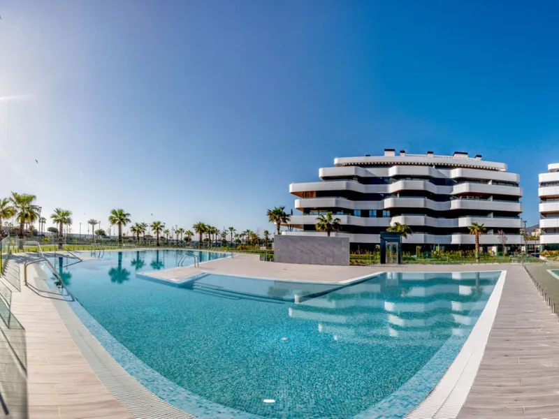 Apartment - Middle Floor Apartment в продаже в Torremolinos, Málaga. В доме 2 спален и 2 ванных комнат. Площадь дома 110 м²