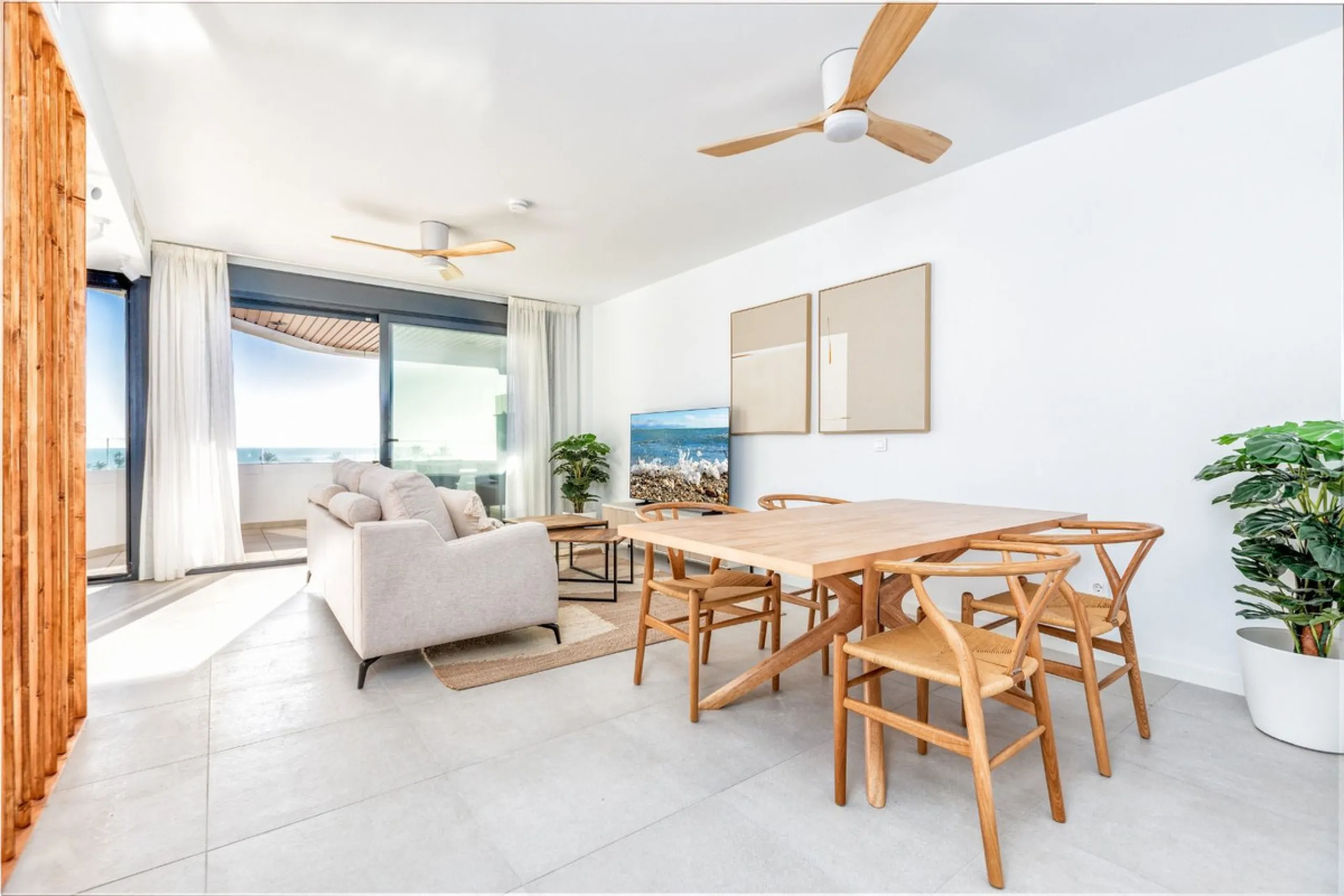 Apartment - Middle Floor Apartment в продаже в Torremolinos, Málaga. В доме 2 спален и 2 ванных комнат. Площадь дома 110 м²
