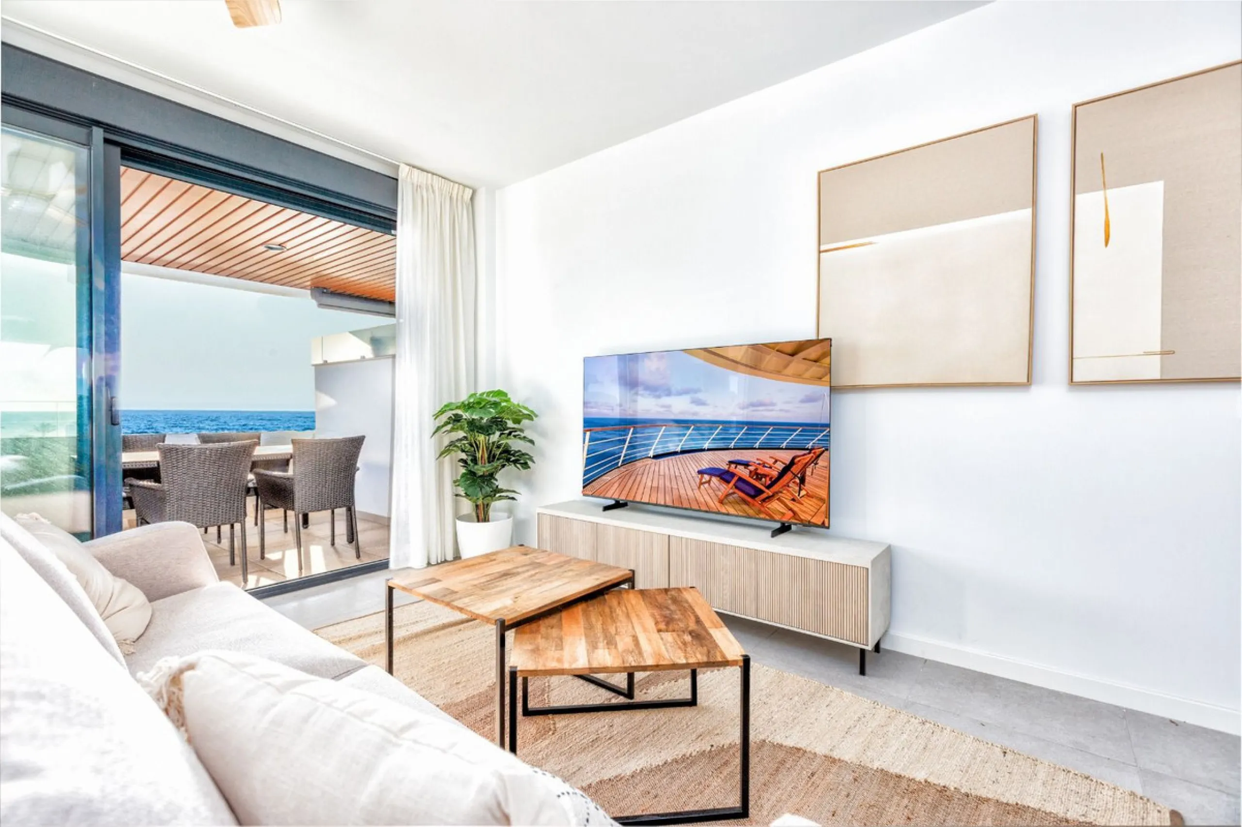 Apartment - Middle Floor Apartment в продаже в Torremolinos, Málaga. В доме 2 спален и 2 ванных комнат. Площадь дома 110 м²