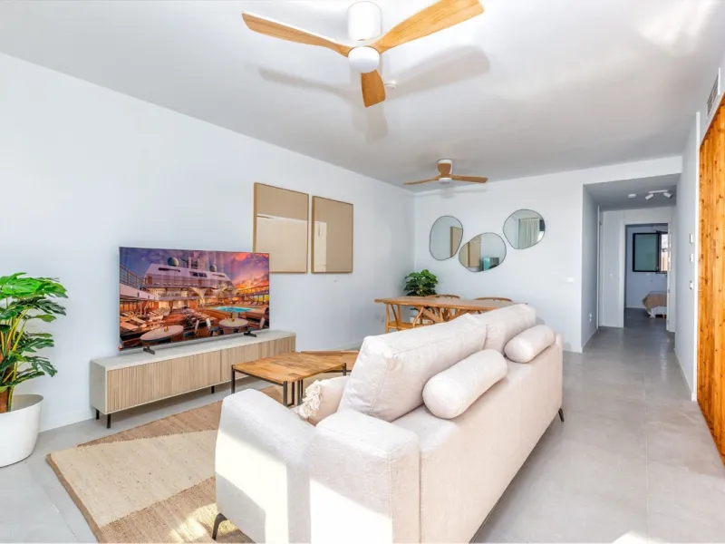 Apartment - Middle Floor Apartment в продаже в Torremolinos, Málaga. В доме 2 спален и 2 ванных комнат. Площадь дома 110 м²
