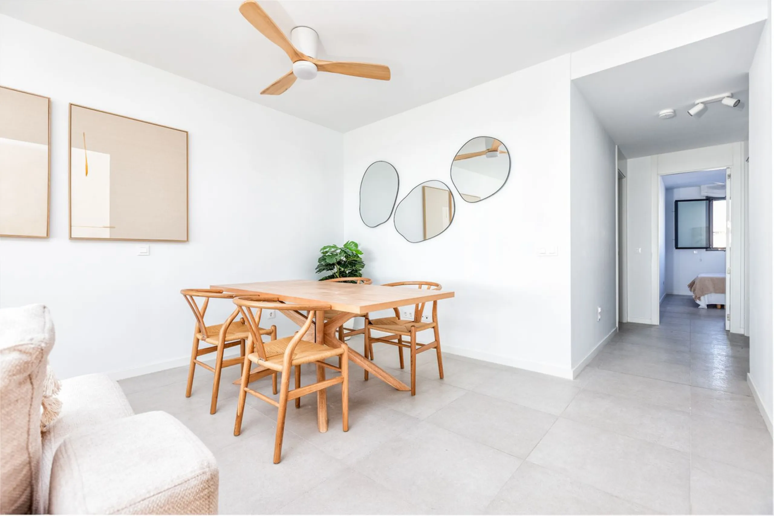 Apartment - Middle Floor Apartment в продаже в Torremolinos, Málaga. В доме 2 спален и 2 ванных комнат. Площадь дома 110 м²