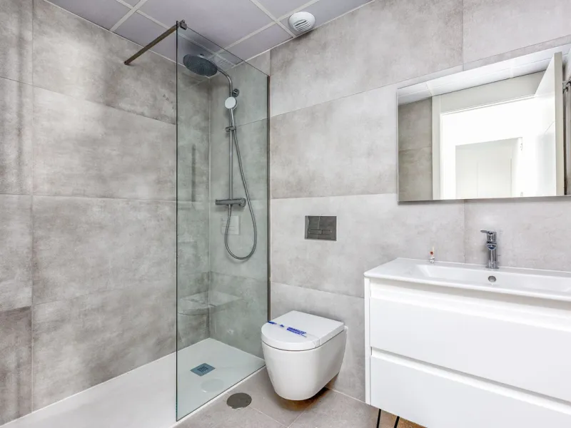 Apartment - Middle Floor Apartment в продаже в Torremolinos, Málaga. В доме 2 спален и 2 ванных комнат. Площадь дома 110 м²