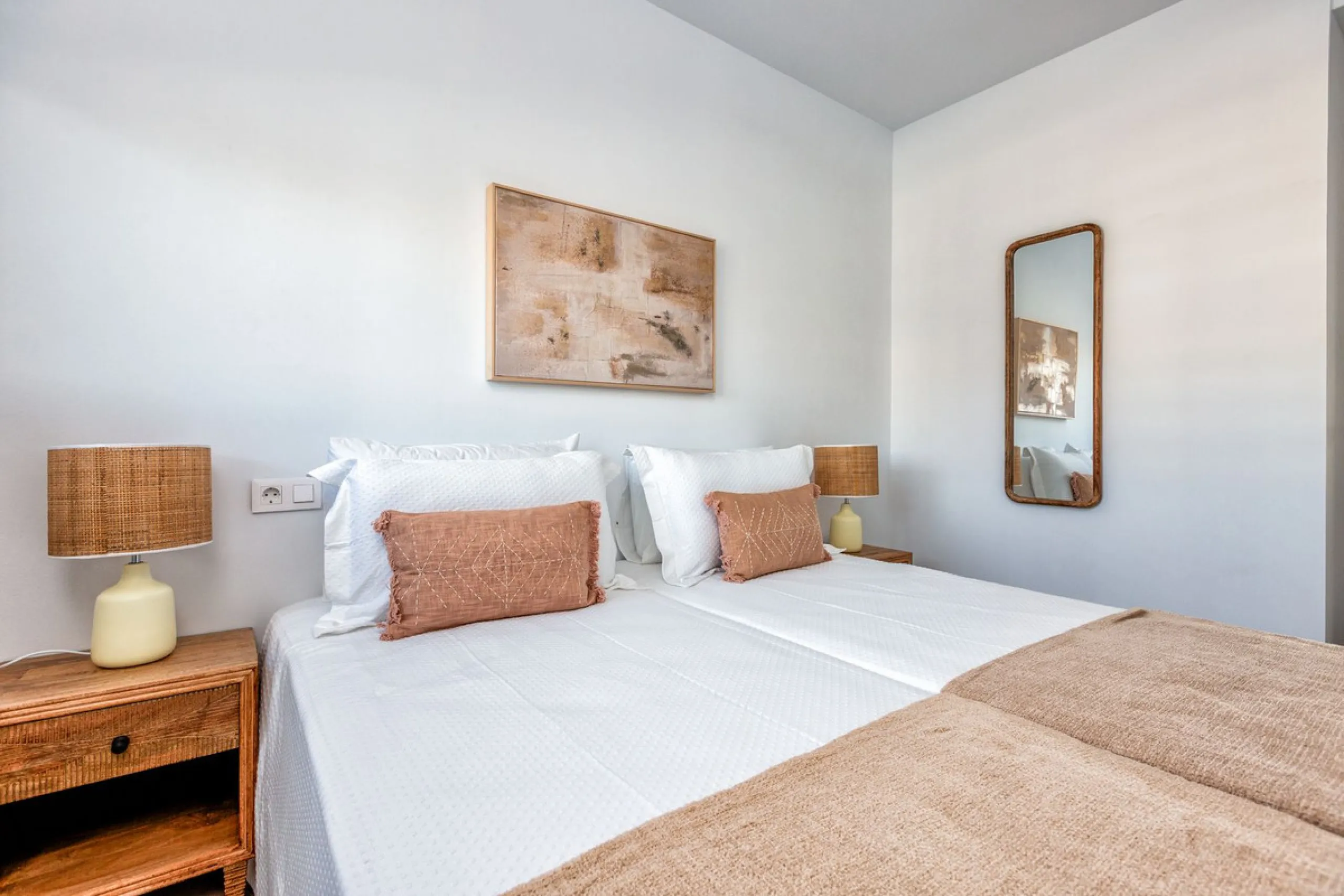 Apartment - Middle Floor Apartment в продаже в Torremolinos, Málaga. В доме 2 спален и 2 ванных комнат. Площадь дома 110 м²
