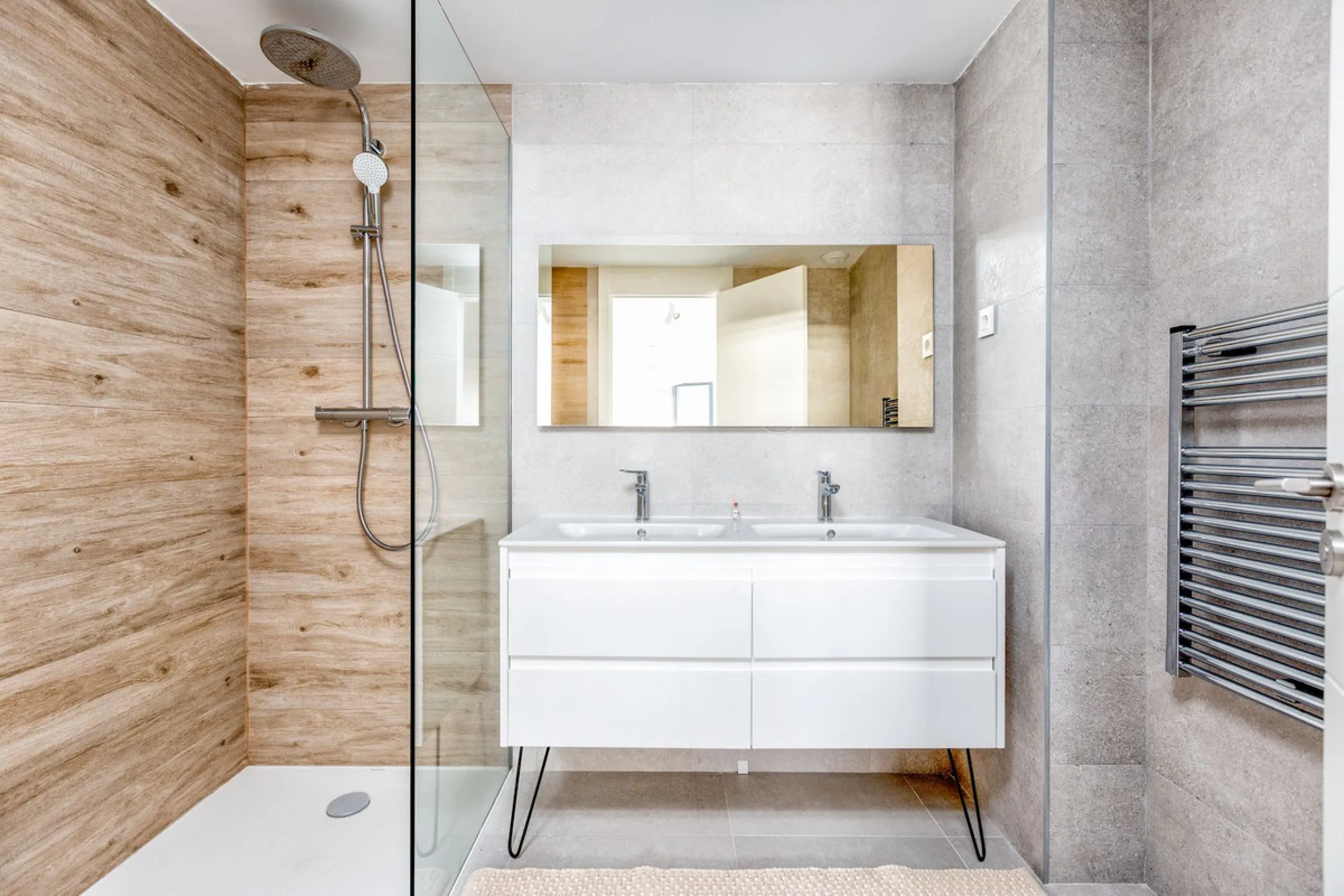 Apartment - Middle Floor Apartment в продаже в Torremolinos, Málaga. В доме 2 спален и 2 ванных комнат. Площадь дома 110 м²