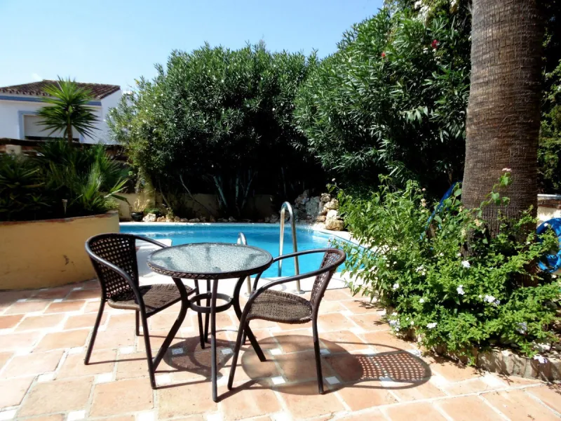 Semi-detached villa with great potential in La Sierrezuela Urbanization, Fuengirola