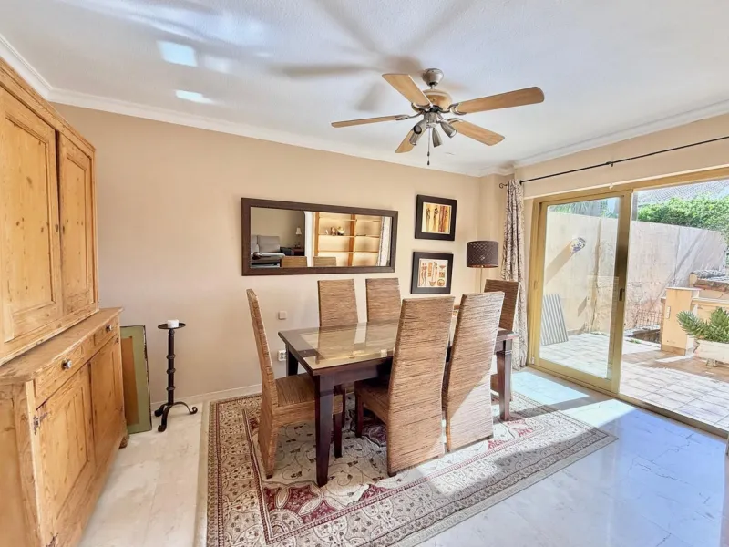 Semi-detached villa with great potential in La Sierrezuela Urbanization, Fuengirola