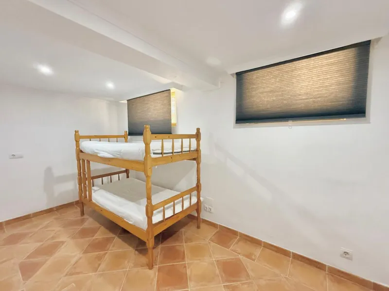 Semi-detached villa with great potential in La Sierrezuela Urbanization, Fuengirola
