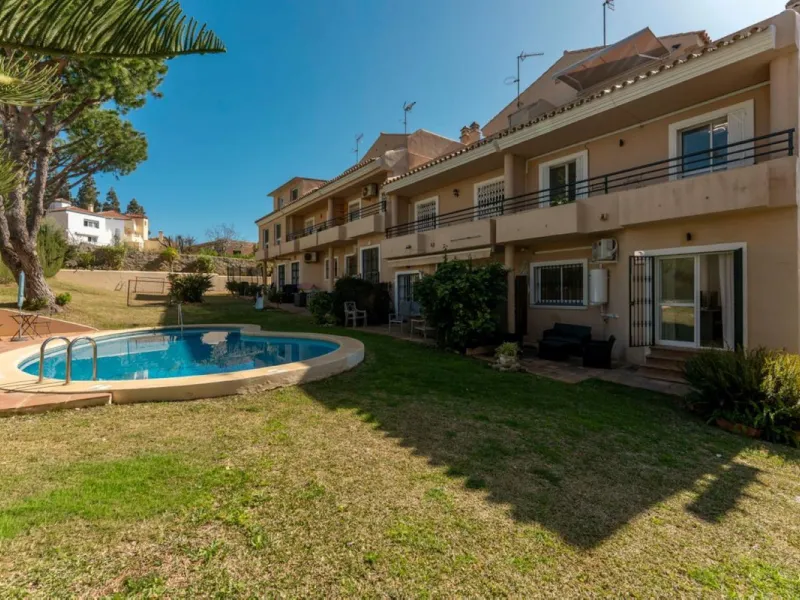 Fabulous location, fabulous house, fabulous views!!!  This semi detached newly refurbished property is located   in Artola Alta, Marbella...just a short walk into the pretty marina of Cabopino, with its luxury yachts, bars, restaurants and famous sandy be