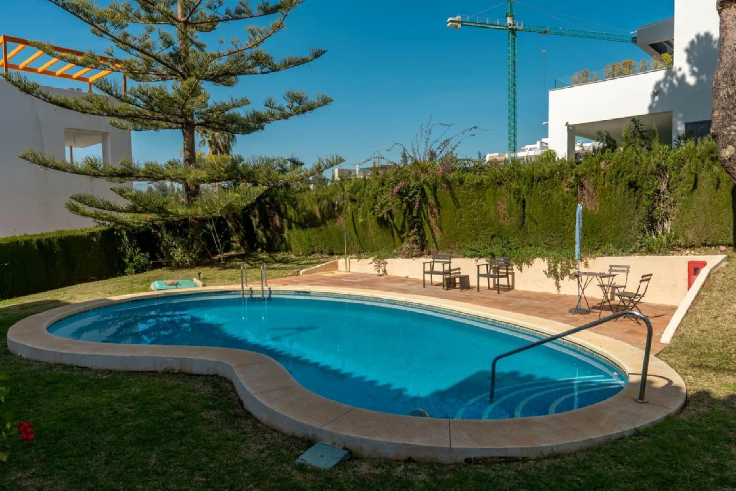 Fabulous location, fabulous house, fabulous views!!!  This semi detached newly refurbished property is located   in Artola Alta, Marbella...just a short walk into the pretty marina of Cabopino, with its luxury yachts, bars, restaurants and famous sandy be