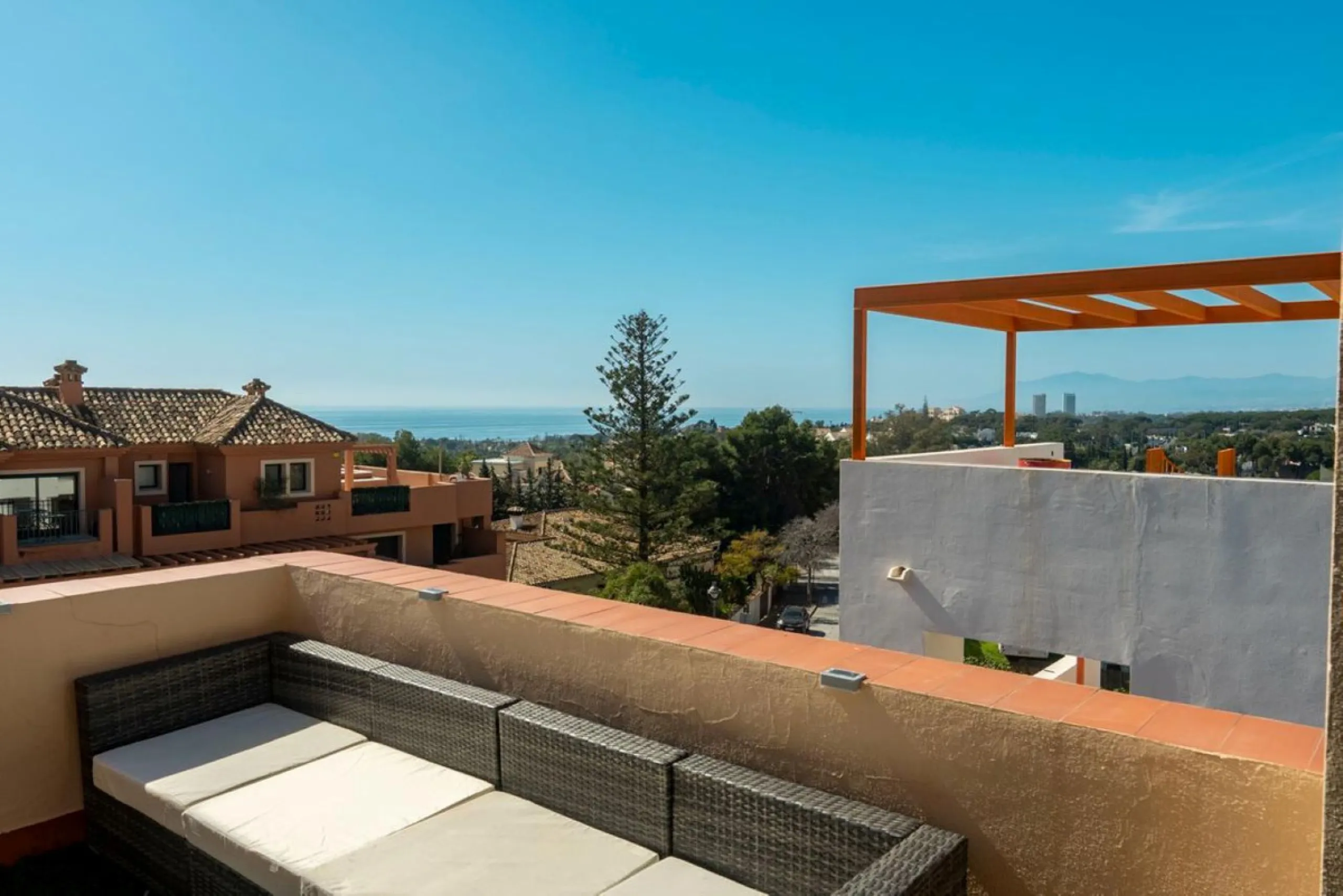 Fabulous location, fabulous house, fabulous views!!!  This semi detached newly refurbished property is located   in Artola Alta, Marbella...just a short walk into the pretty marina of Cabopino, with its luxury yachts, bars, restaurants and famous sandy be