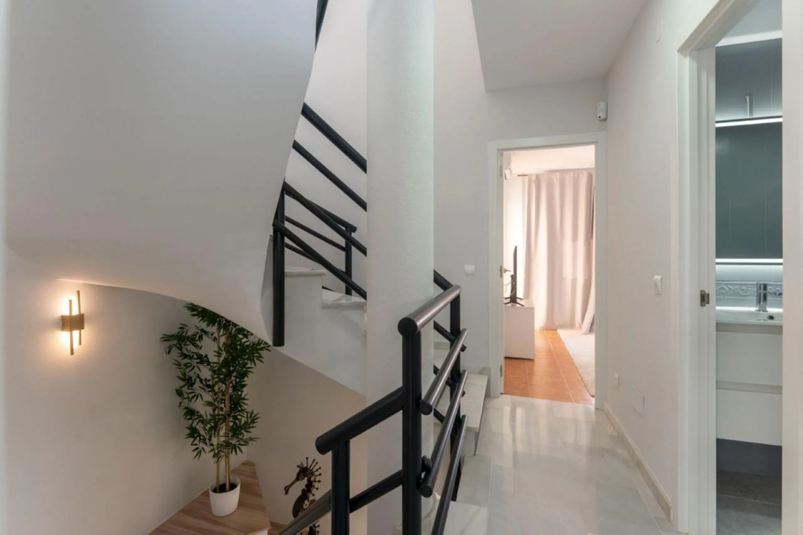 Fabulous location, fabulous house, fabulous views!!!  This semi detached newly refurbished property is located   in Artola Alta, Marbella...just a short walk into the pretty marina of Cabopino, with its luxury yachts, bars, restaurants and famous sandy be
