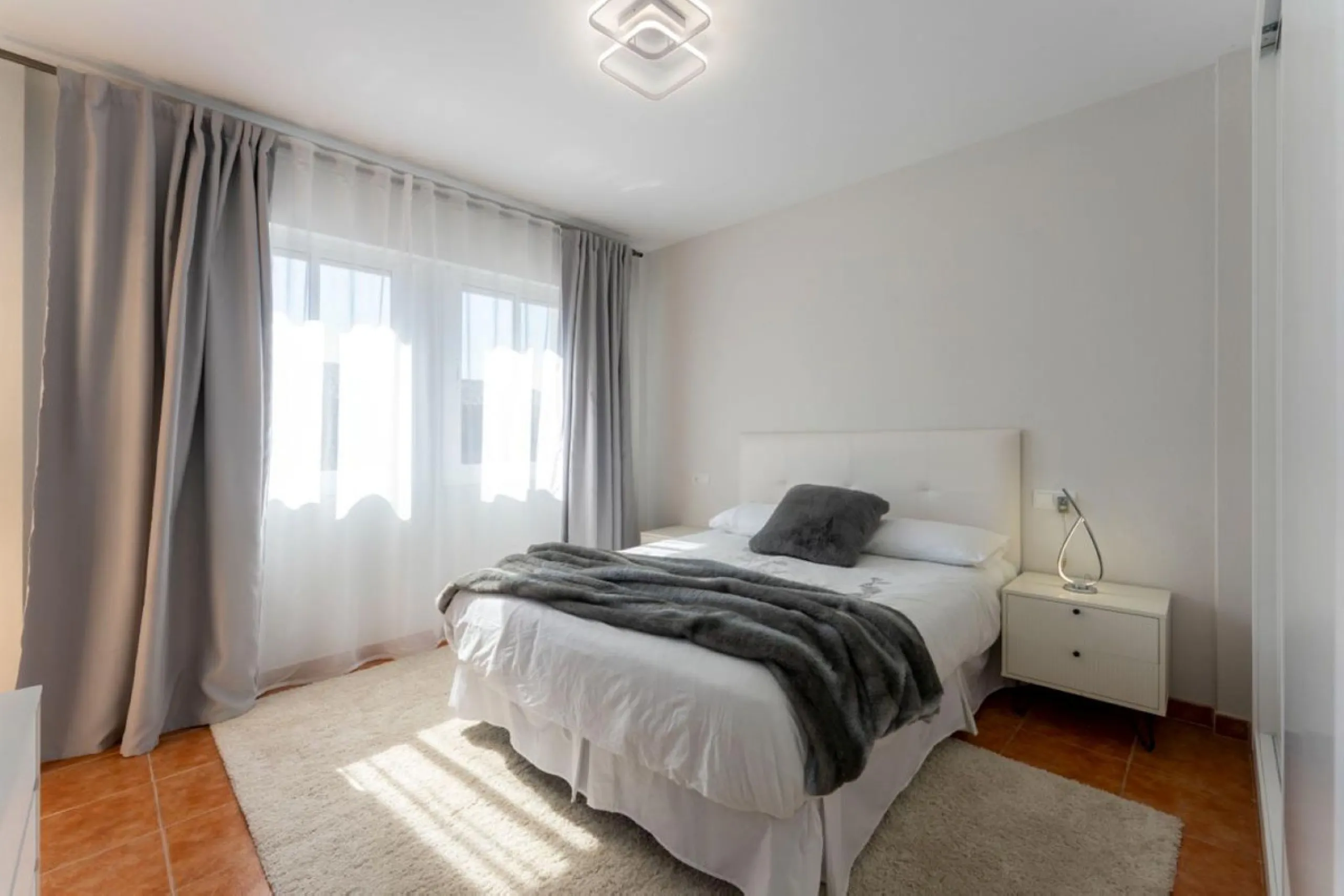 Fabulous location, fabulous house, fabulous views!!!  This semi detached newly refurbished property is located   in Artola Alta, Marbella...just a short walk into the pretty marina of Cabopino, with its luxury yachts, bars, restaurants and famous sandy be