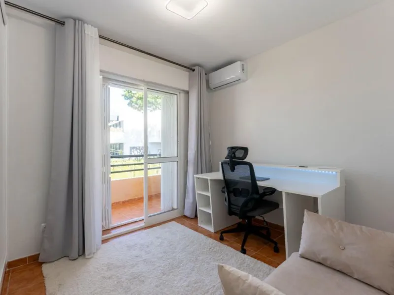 Fabulous location, fabulous house, fabulous views!!!  This semi detached newly refurbished property is located   in Artola Alta, Marbella...just a short walk into the pretty marina of Cabopino, with its luxury yachts, bars, restaurants and famous sandy be