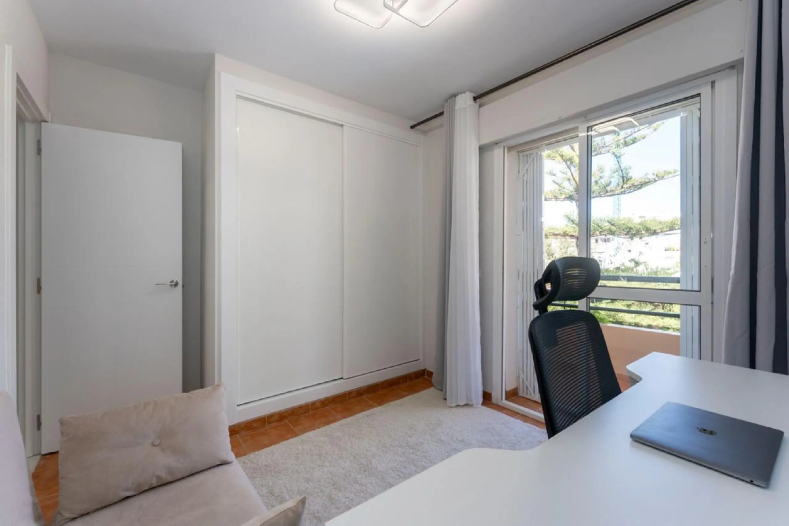 Fabulous location, fabulous house, fabulous views!!!  This semi detached newly refurbished property is located   in Artola Alta, Marbella...just a short walk into the pretty marina of Cabopino, with its luxury yachts, bars, restaurants and famous sandy be