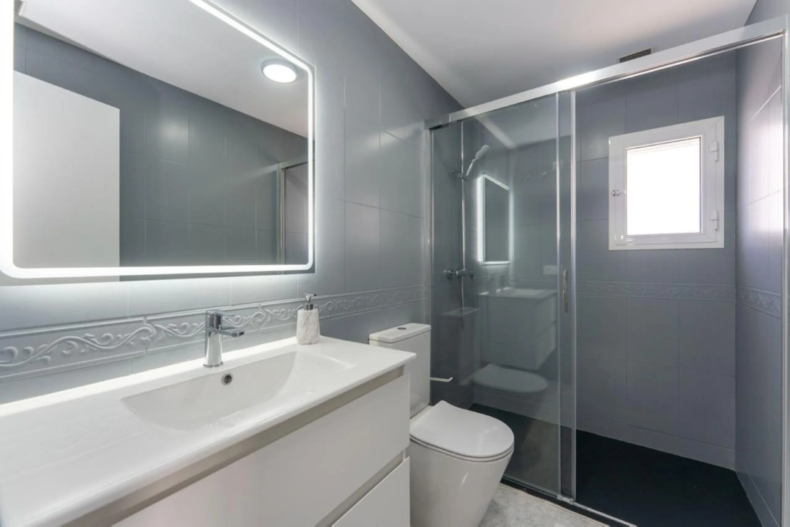 Fabulous location, fabulous house, fabulous views!!!  This semi detached newly refurbished property is located   in Artola Alta, Marbella...just a short walk into the pretty marina of Cabopino, with its luxury yachts, bars, restaurants and famous sandy be