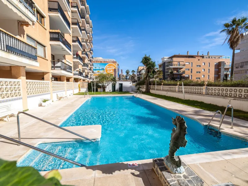 A unique 2-bedroom apartment on the second line of the beach in Carvajal Fuengirola.