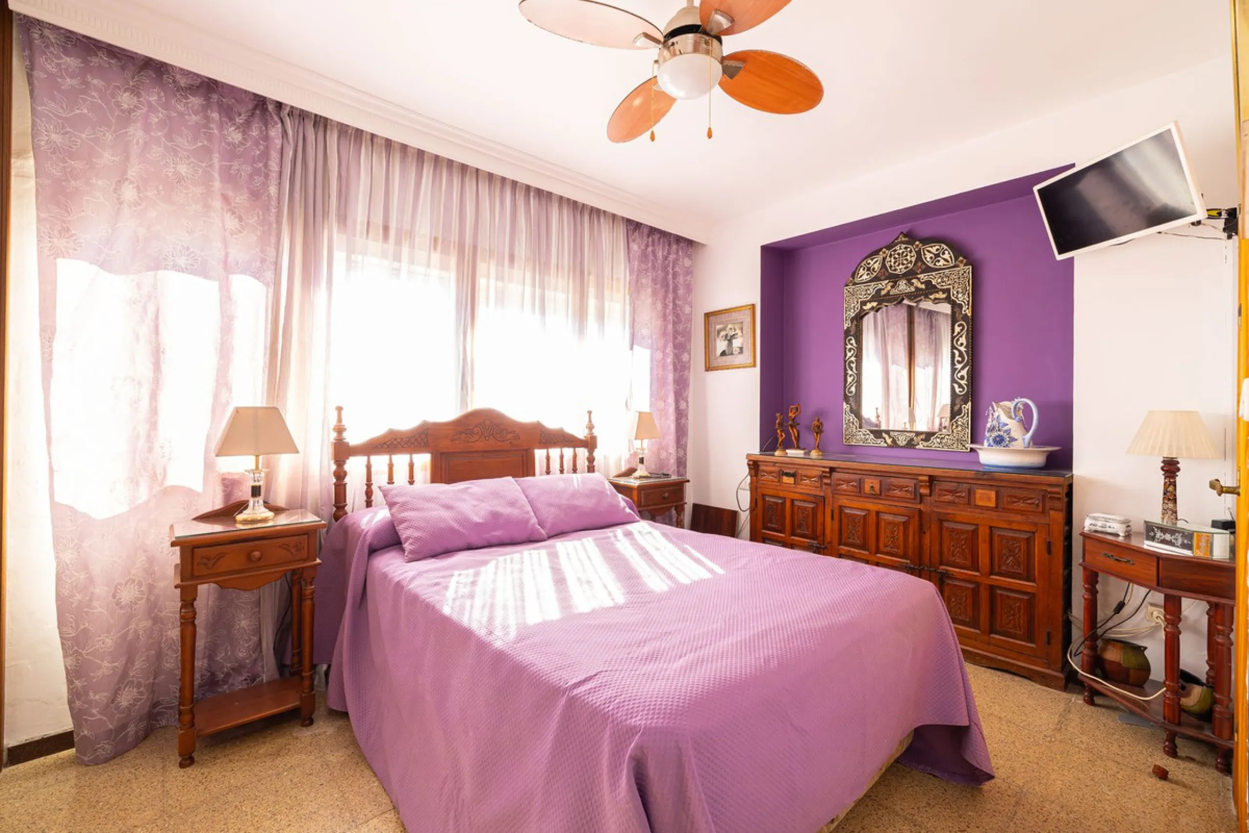 Apartment - Middle Floor Apartment в продаже в Fuengirola, Málaga. В доме 2 спален и 2 ванных комнат. Площадь дома 75 м²