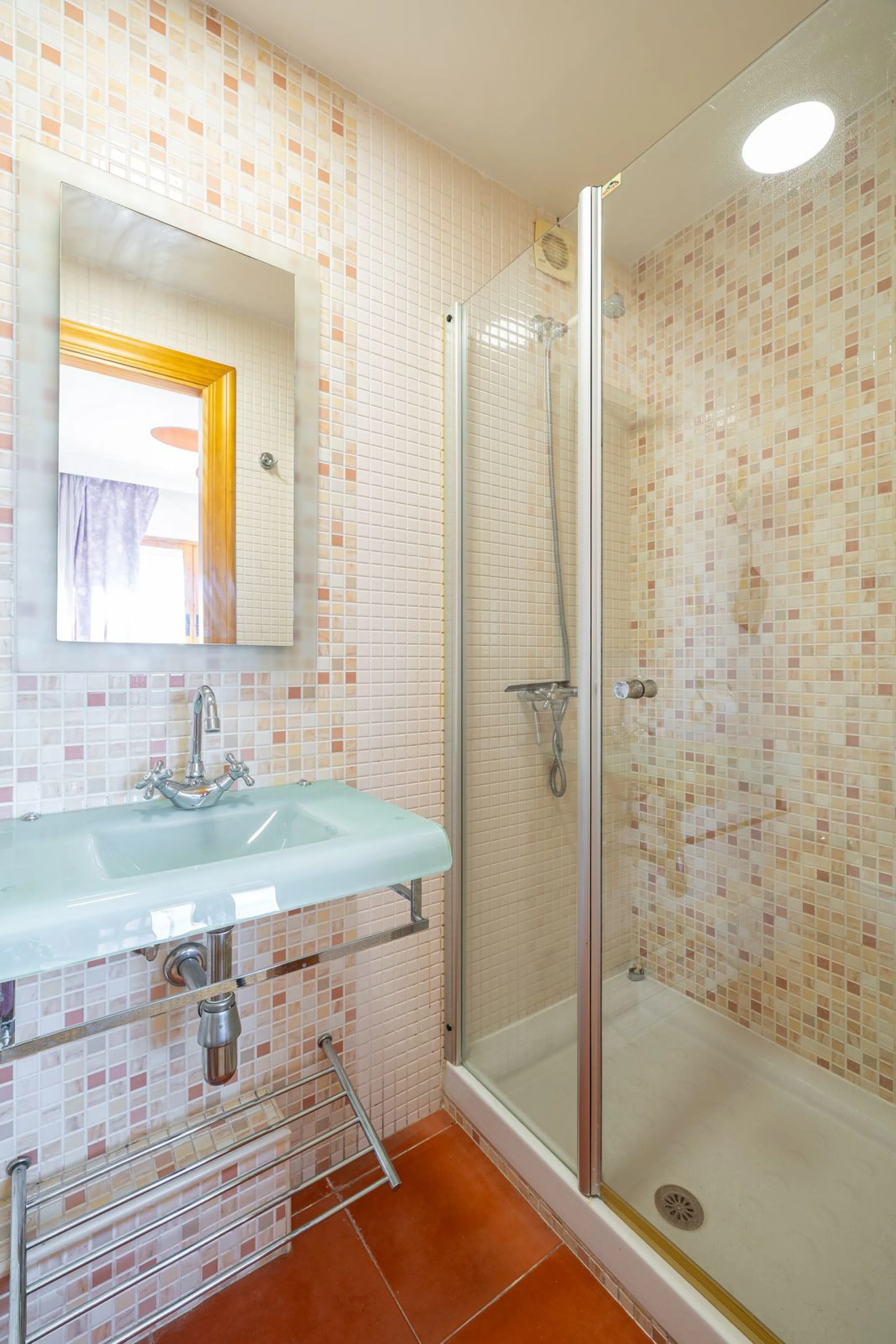 Apartment - Middle Floor Apartment в продаже в Fuengirola, Málaga. В доме 2 спален и 2 ванных комнат. Площадь дома 75 м²
