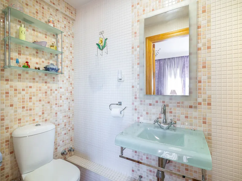 Apartment - Middle Floor Apartment в продаже в Fuengirola, Málaga. В доме 2 спален и 2 ванных комнат. Площадь дома 75 м²
