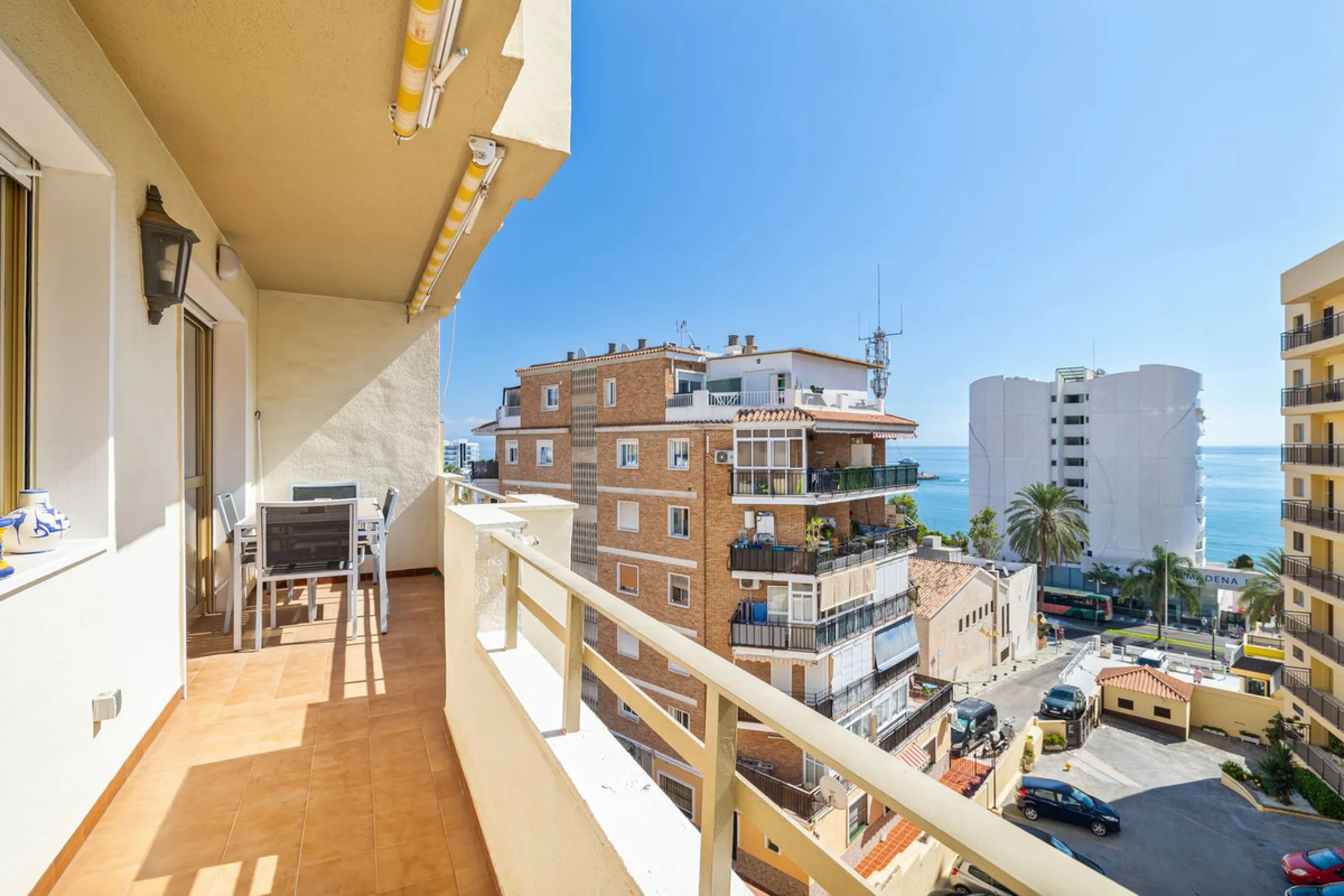 Discover your new home just a few steps from the sea! This spectacular flat for sale, with a surface area of 207 m², offers everything you need to enjoy a comfortable and relaxing life. Located in a privileged area, close to all services, this property ha