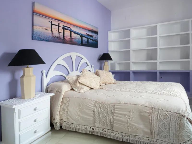 Pueblo Evita is an Andalusian-style complex situated a 5-minute walk from Benalmádena beach. It features beautiful swimming pools, its own restaurants and excellent transport links. Pueblo Evita is adjacent to a tennis and padel club. It is 2 km from the 