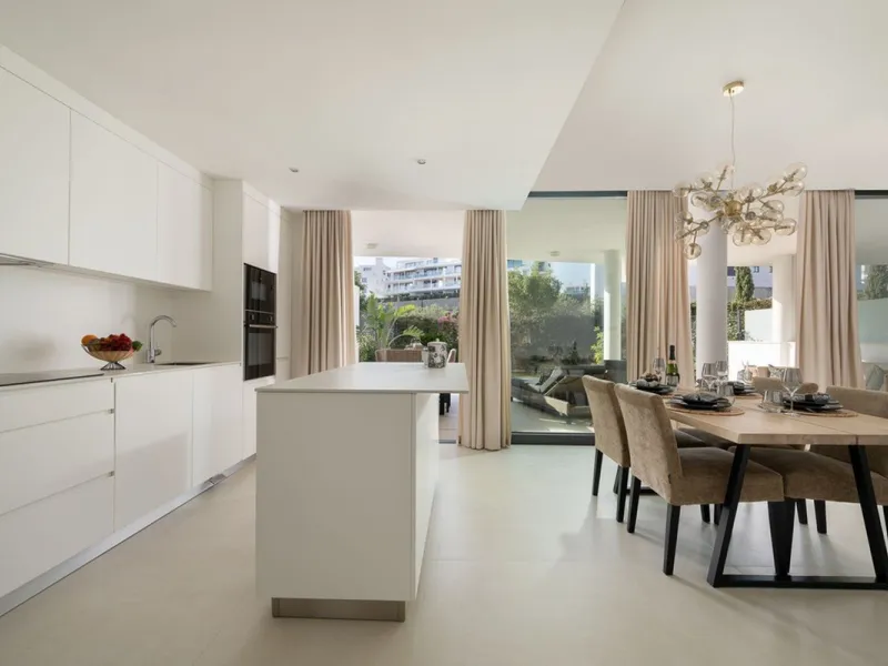 APARTMENT WITH TOURIST LICENSE.