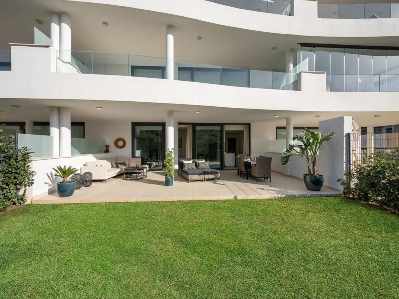 APARTMENT WITH TOURIST LICENSE.