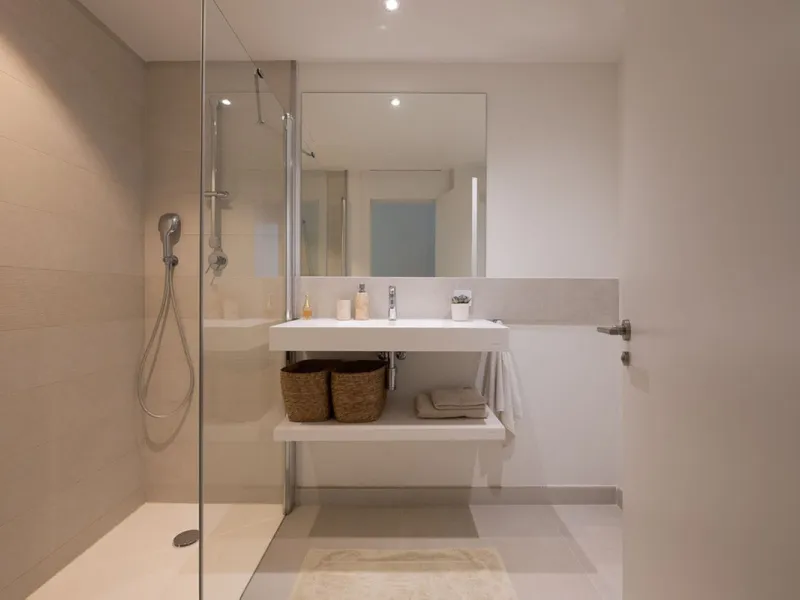APARTMENT WITH TOURIST LICENSE.