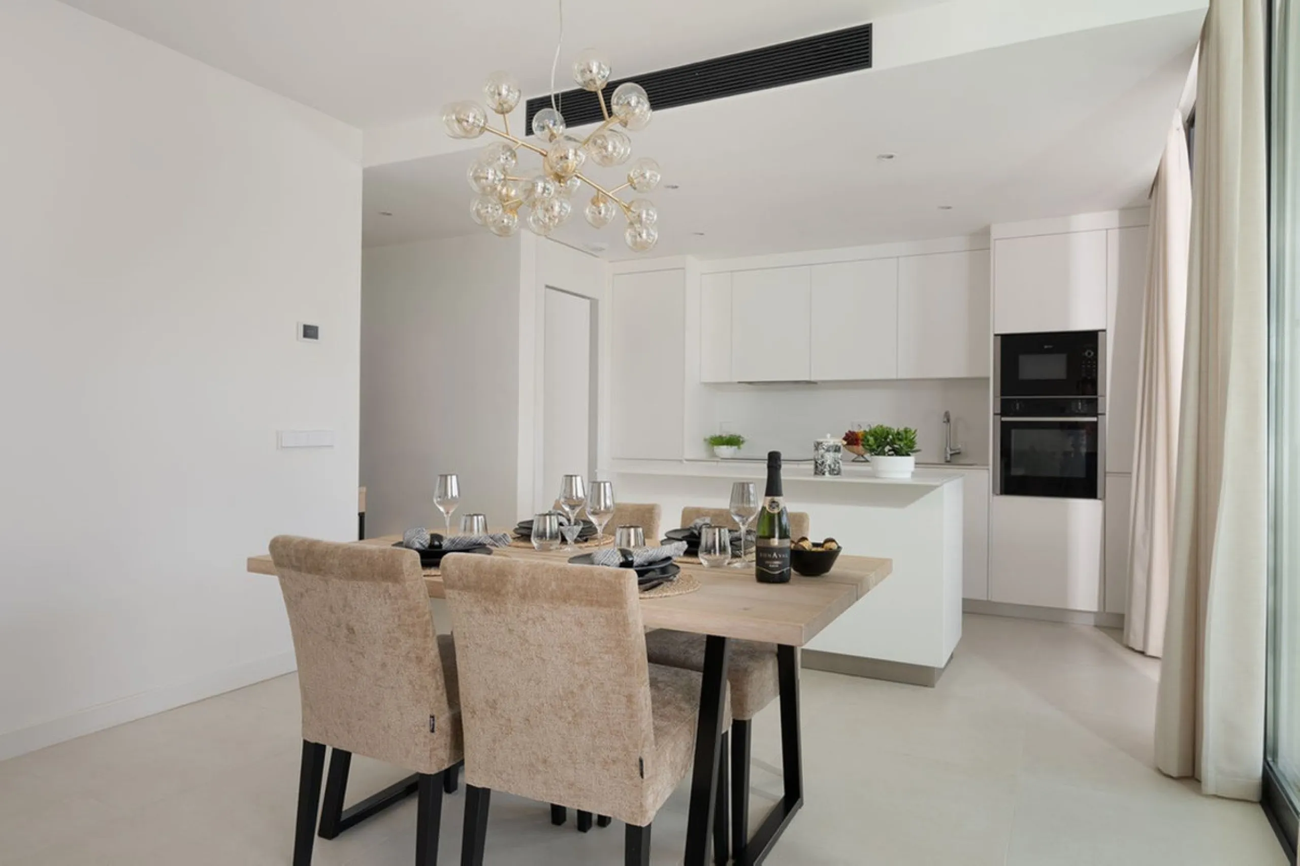 APARTMENT WITH TOURIST LICENSE.