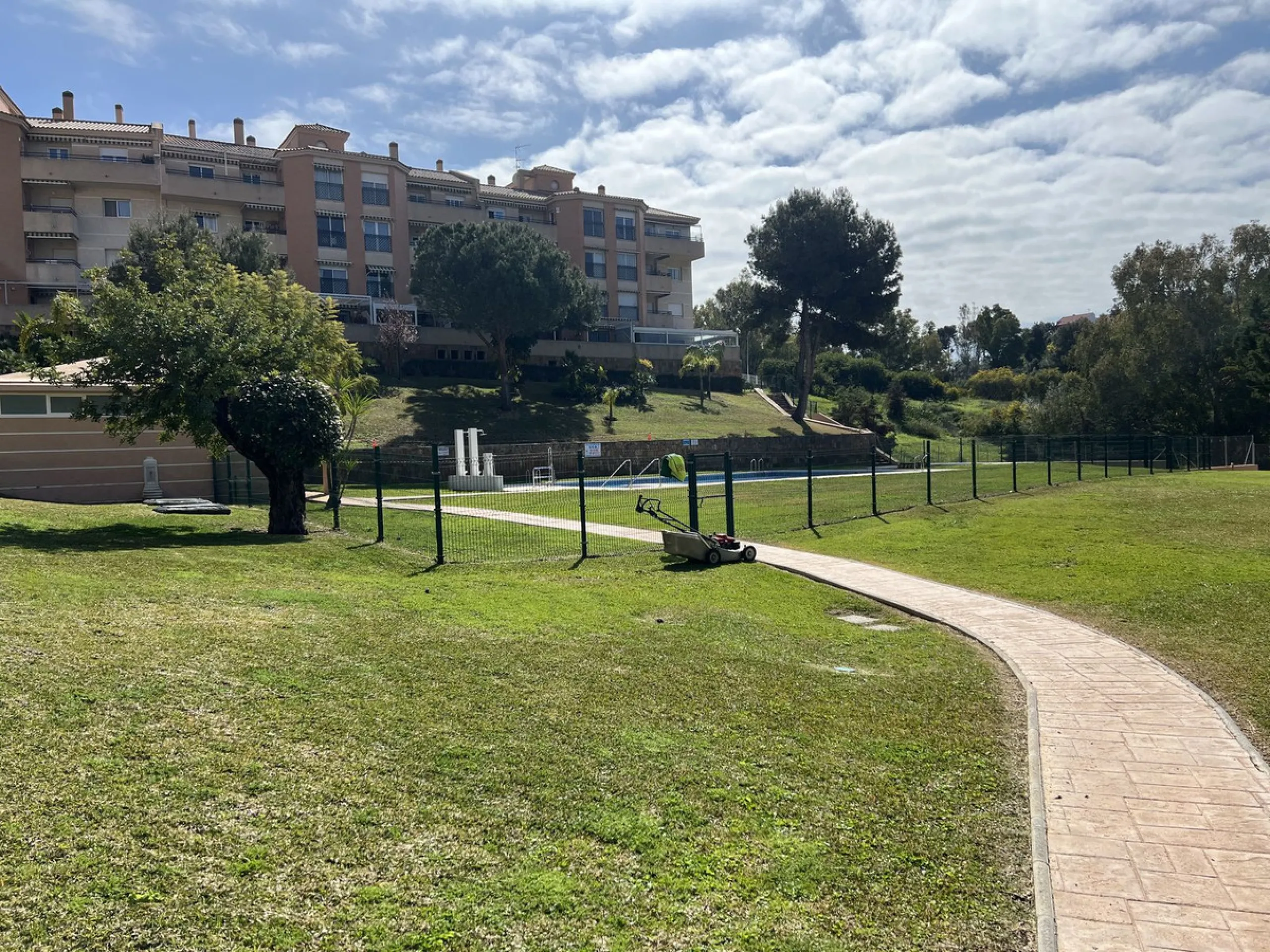 Apartment - Middle Floor Apartment в продаже в Málaga, Málaga. В доме 2 спален и 2 ванных комнат. Площадь дома 123 м²