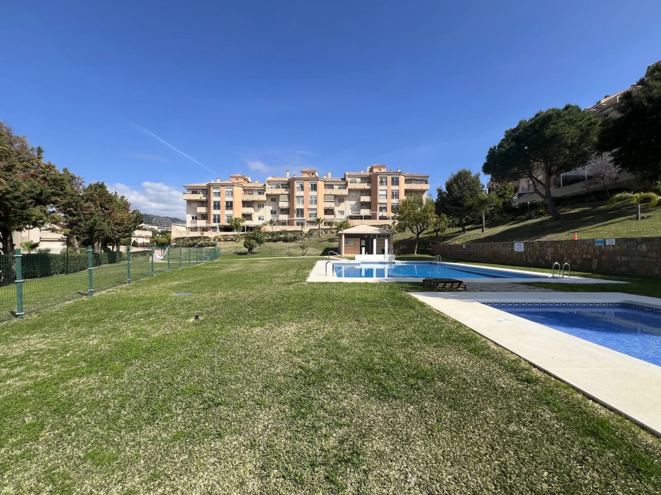 Apartment - Middle Floor Apartment в продаже в Málaga, Málaga. В доме 2 спален и 2 ванных комнат. Площадь дома 123 м²