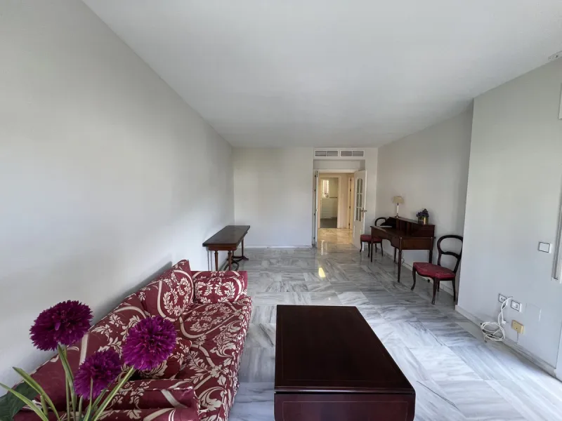Apartment - Middle Floor Apartment в продаже в Málaga, Málaga. В доме 2 спален и 2 ванных комнат. Площадь дома 123 м²