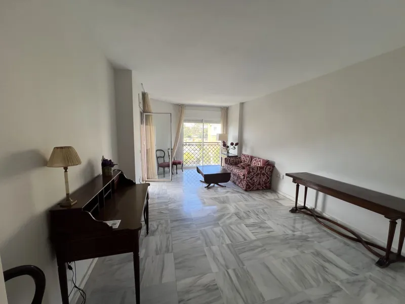 Apartment - Middle Floor Apartment в продаже в Málaga, Málaga. В доме 2 спален и 2 ванных комнат. Площадь дома 123 м²