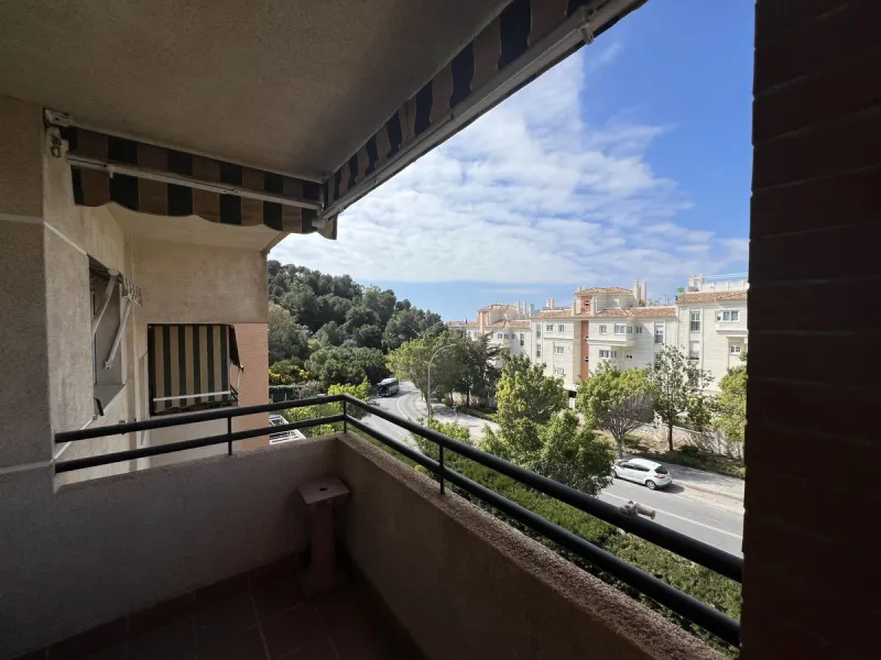 Apartment - Middle Floor Apartment в продаже в Málaga, Málaga. В доме 2 спален и 2 ванных комнат. Площадь дома 123 м²