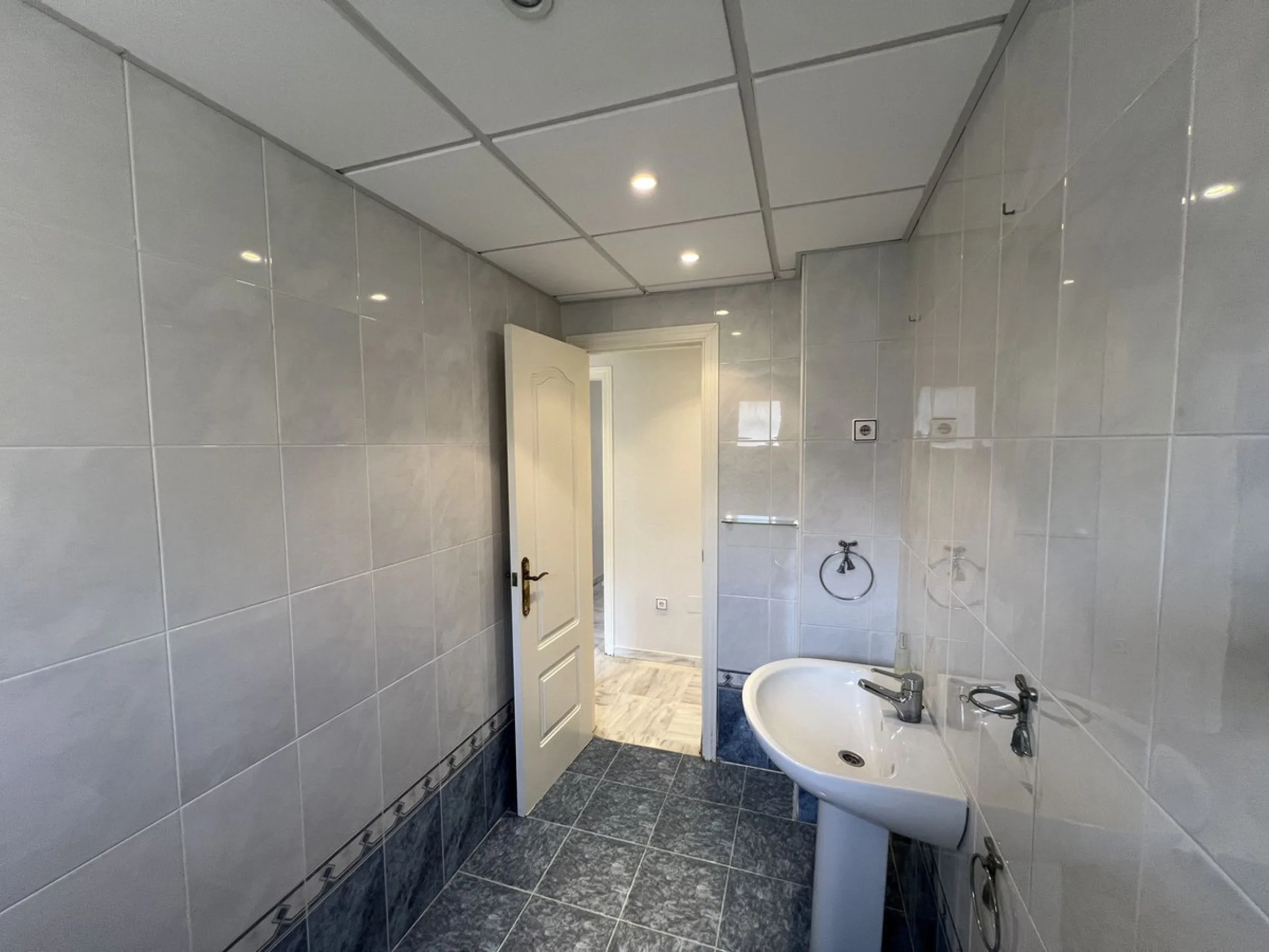 Apartment - Middle Floor Apartment в продаже в Málaga, Málaga. В доме 2 спален и 2 ванных комнат. Площадь дома 123 м²