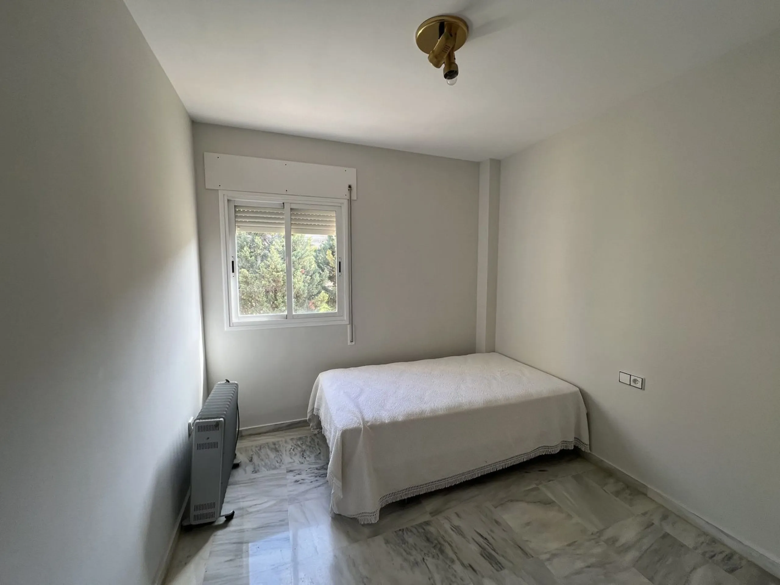 Apartment - Middle Floor Apartment в продаже в Málaga, Málaga. В доме 2 спален и 2 ванных комнат. Площадь дома 123 м²