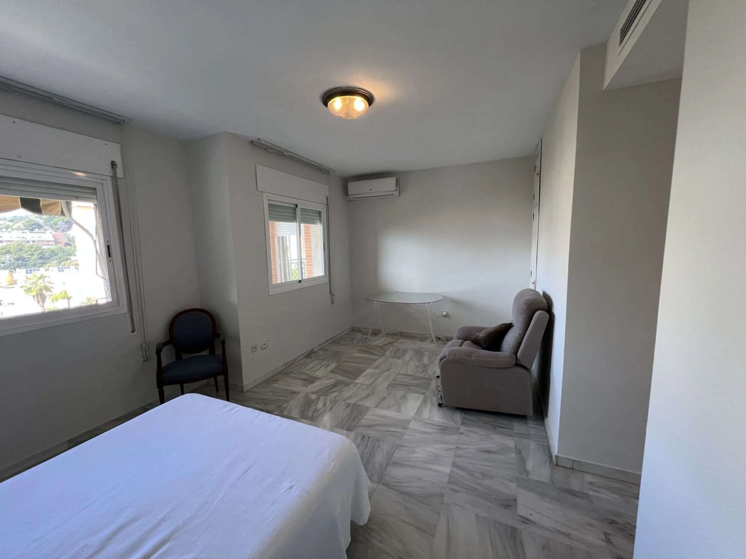 Apartment - Middle Floor Apartment в продаже в Málaga, Málaga. В доме 2 спален и 2 ванных комнат. Площадь дома 123 м²