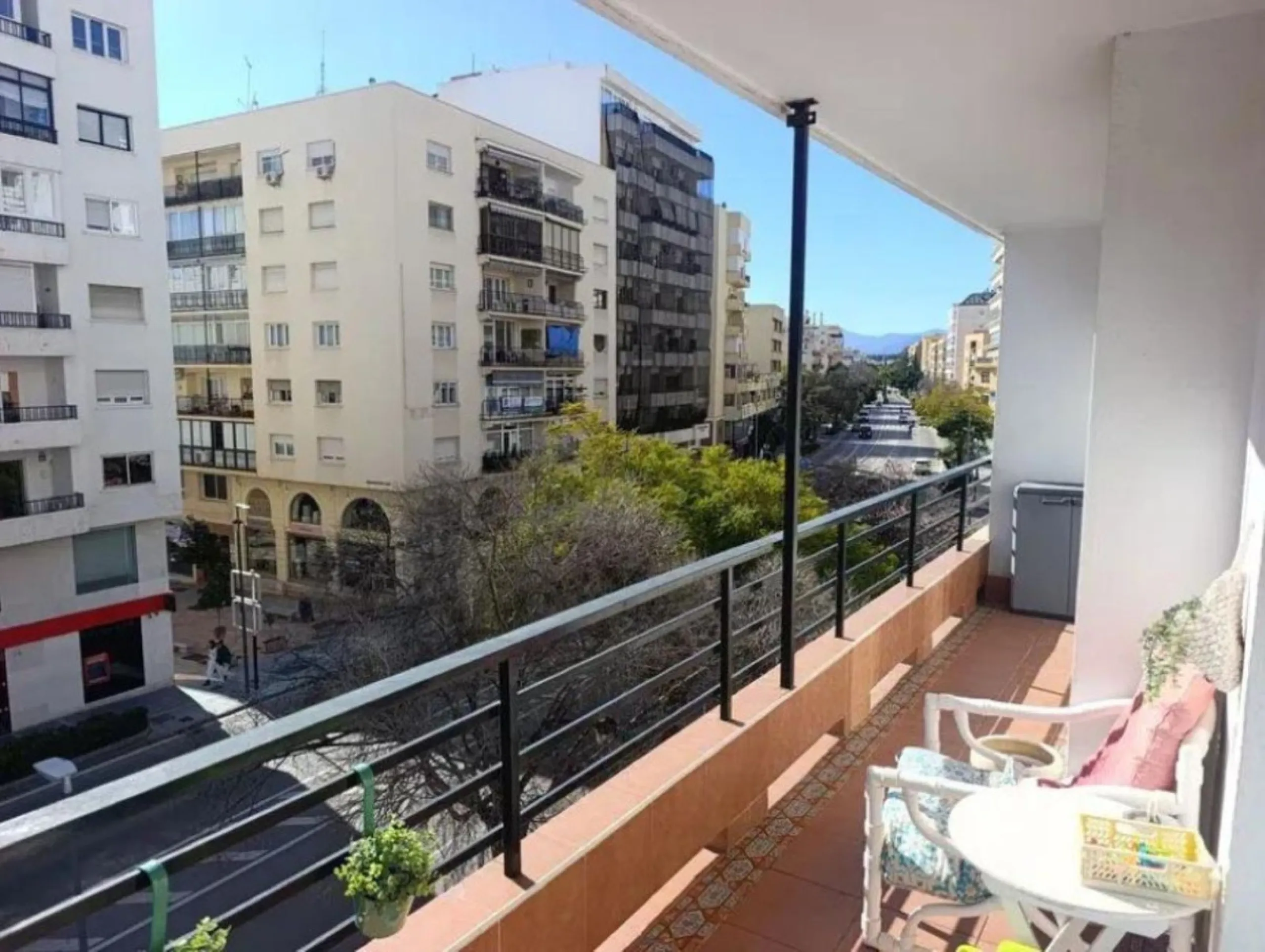 Middle Floor Apartment, Marbella, Costa del Sol.