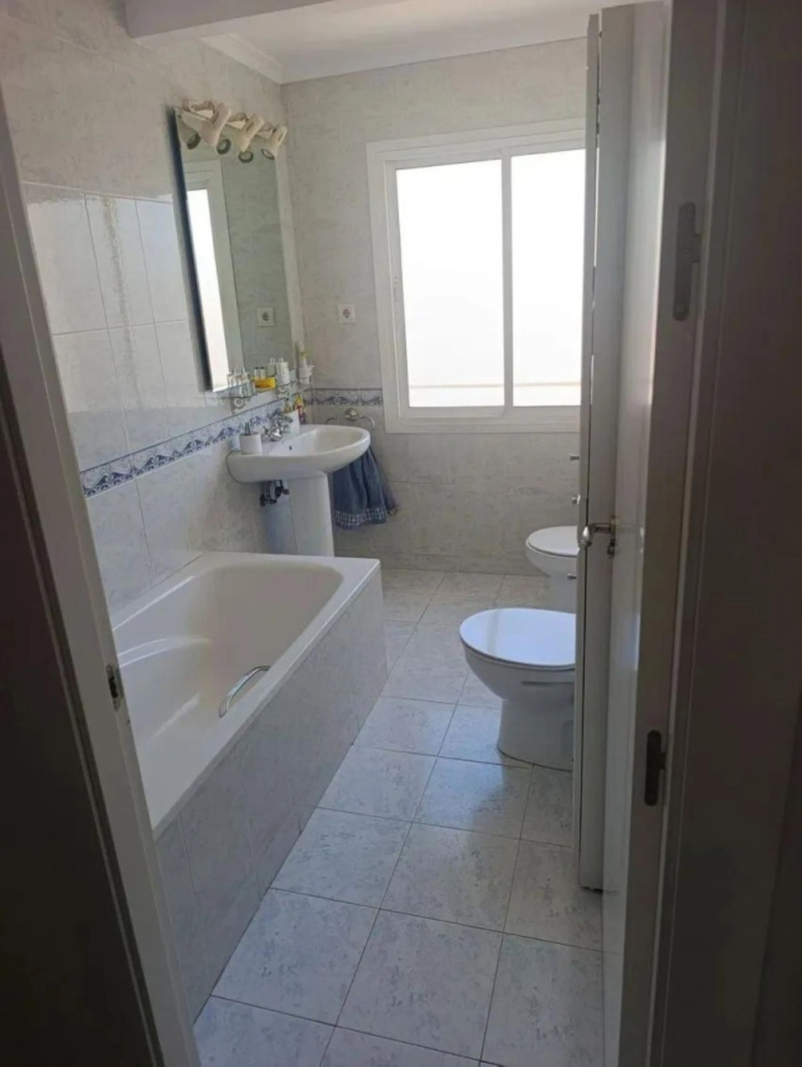 Middle Floor Apartment, Marbella, Costa del Sol.