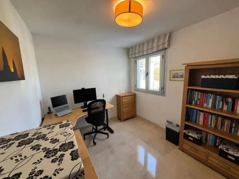 Stunning corner first-floor apartment with superb sea and mountain views, located in the protected area of La Mairena (UNESCO Biosphere Reserve) on the hills above Elviria.