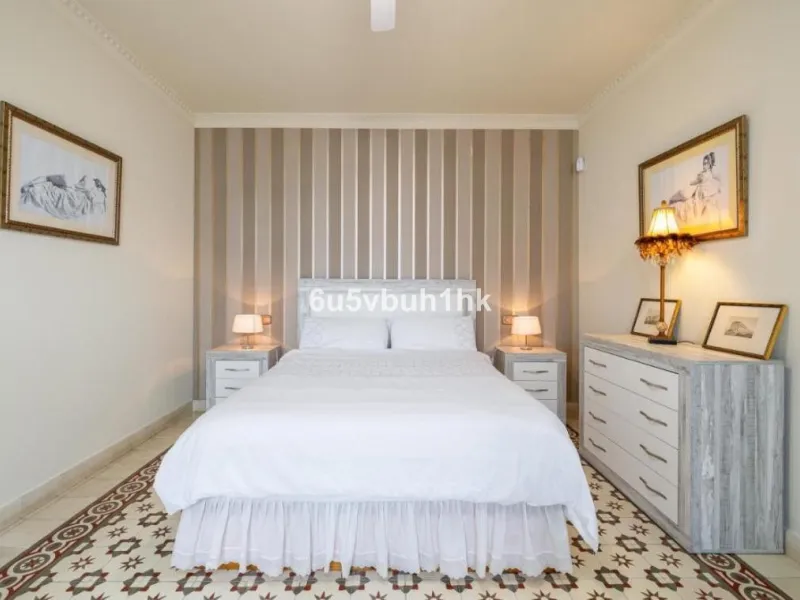 We present this beautiful home, located in the heart of Fuengirola, a gem lovingly restored with respect for its historic origins. The property retains original features that add character and exclusivity, such as its charming Sevillian patio and carefull