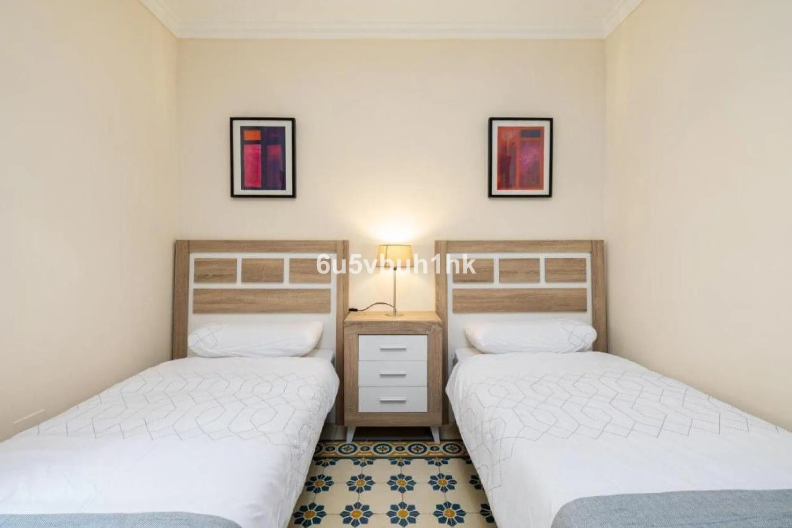 We present this beautiful home, located in the heart of Fuengirola, a gem lovingly restored with respect for its historic origins. The property retains original features that add character and exclusivity, such as its charming Sevillian patio and carefull