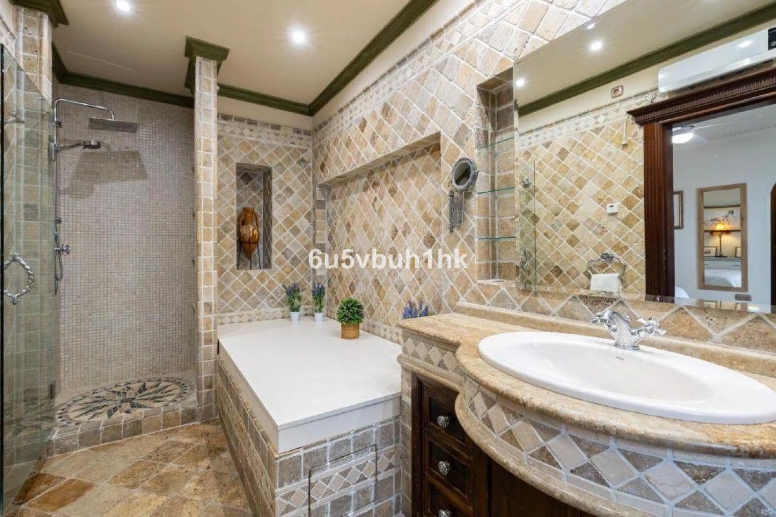 We present this beautiful home, located in the heart of Fuengirola, a gem lovingly restored with respect for its historic origins. The property retains original features that add character and exclusivity, such as its charming Sevillian patio and carefull