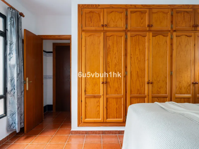Nestled in the countryside between the towns of Alhaurin el Grande and Coin is this wonderful three bedroom property. With easy access to the main road, from its´elevated position this home offers breathtaking views across the surrounding countryside to t