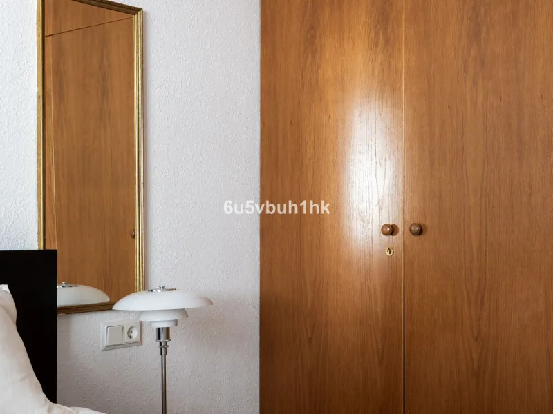 A wonderful opportunity to purchase a bright south-facing apartment in one of the most desirable residential complexes in Benalmádena — the beautiful Pueblo del Parque, located next to the famous Parque de la Paloma.