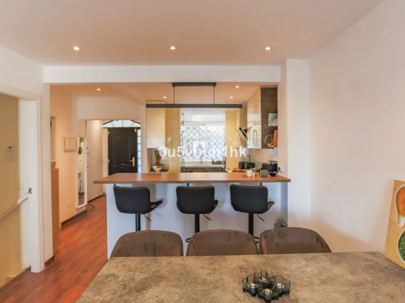 House - Townhouse в продаже в Benalmadena, Málaga. В доме 4 спален и 3 ванных комнат. Площадь дома 200 м². Площадь участка 200 м²