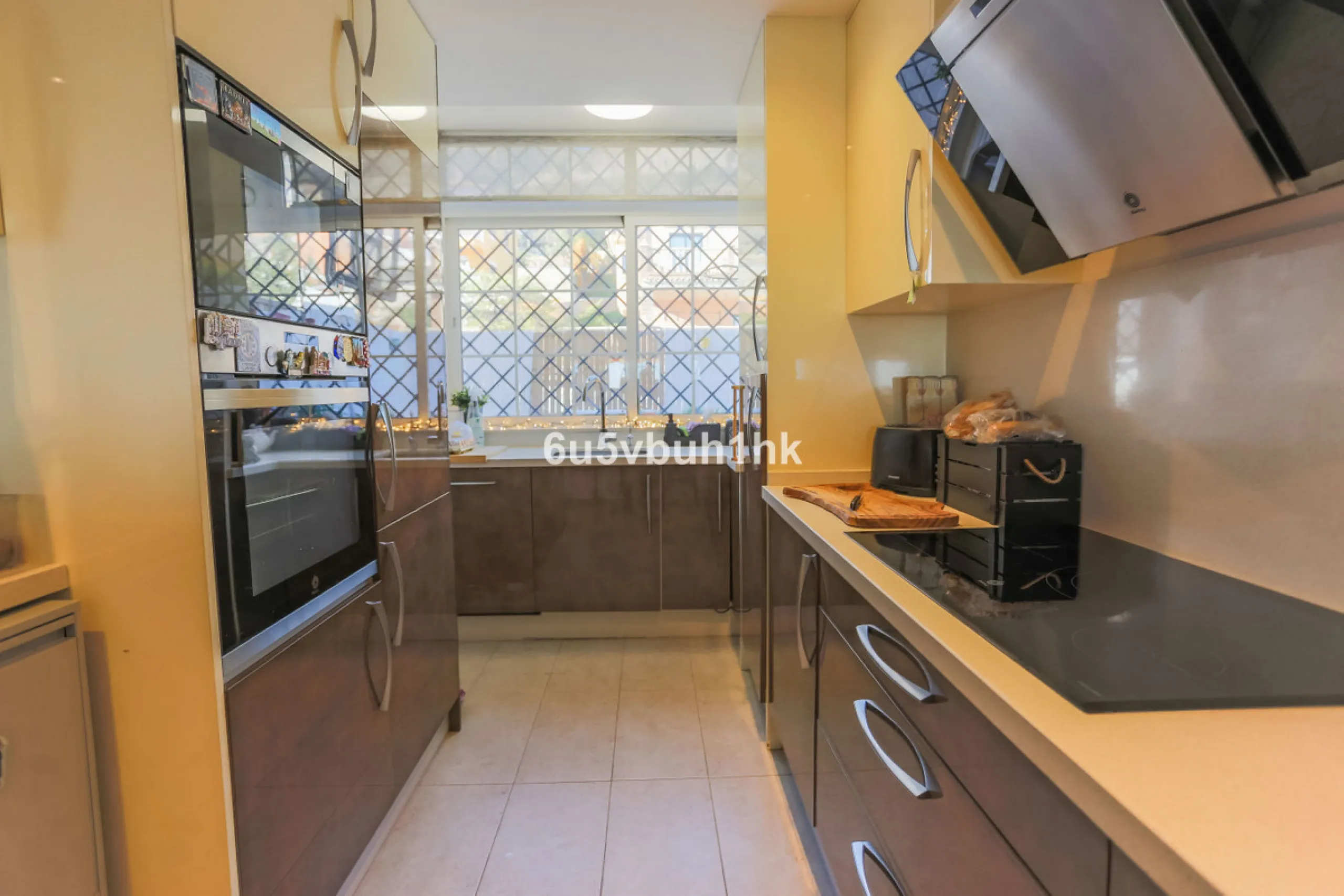 House - Townhouse в продаже в Benalmadena, Málaga. В доме 4 спален и 3 ванных комнат. Площадь дома 200 м². Площадь участка 200 м²